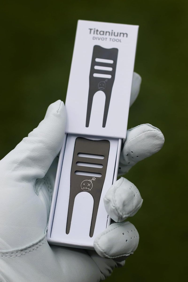 Fastfuse Titanium 4-in-1 Golf Divot Repair Tool & Ball Marker - Club Tee - Groove Cleaner - Putting Alignment Aid - Image 3